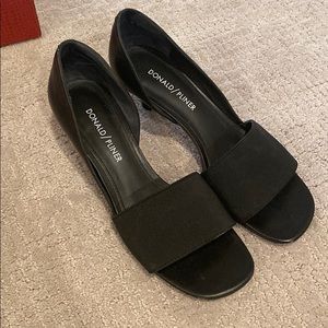 Donald Pliner heel